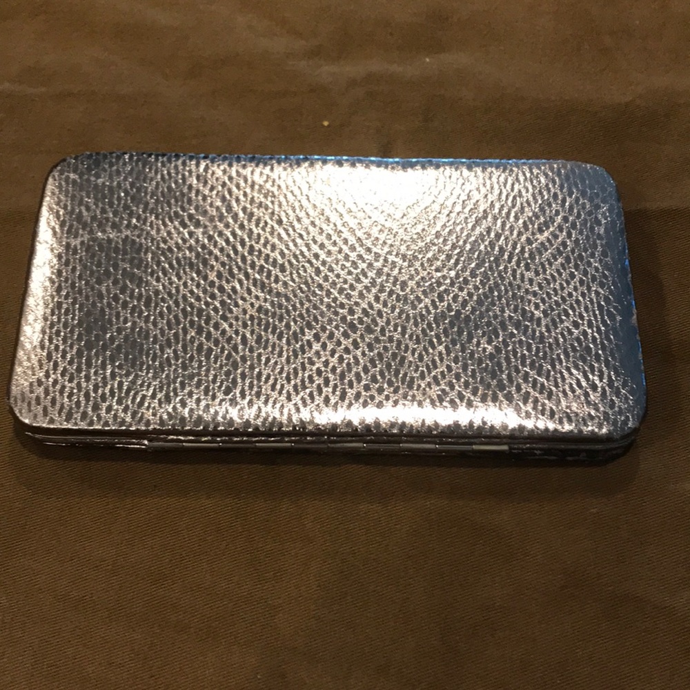Clutch wallet
